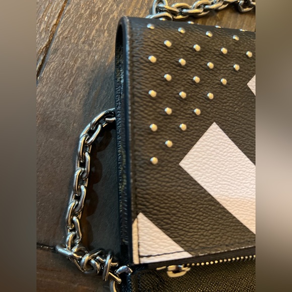 LOUIS VUITTON Portefeuille Twist Chain - Picture 10 of 16